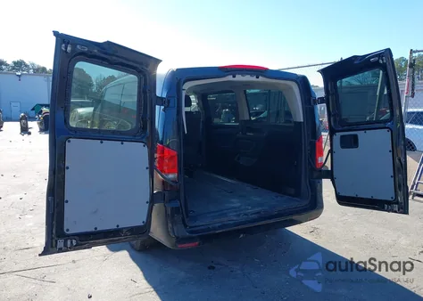 2017 Mercedes-Benz Metris z USA, uszkodzony, nr VIN WD4PG2EE0H3266404